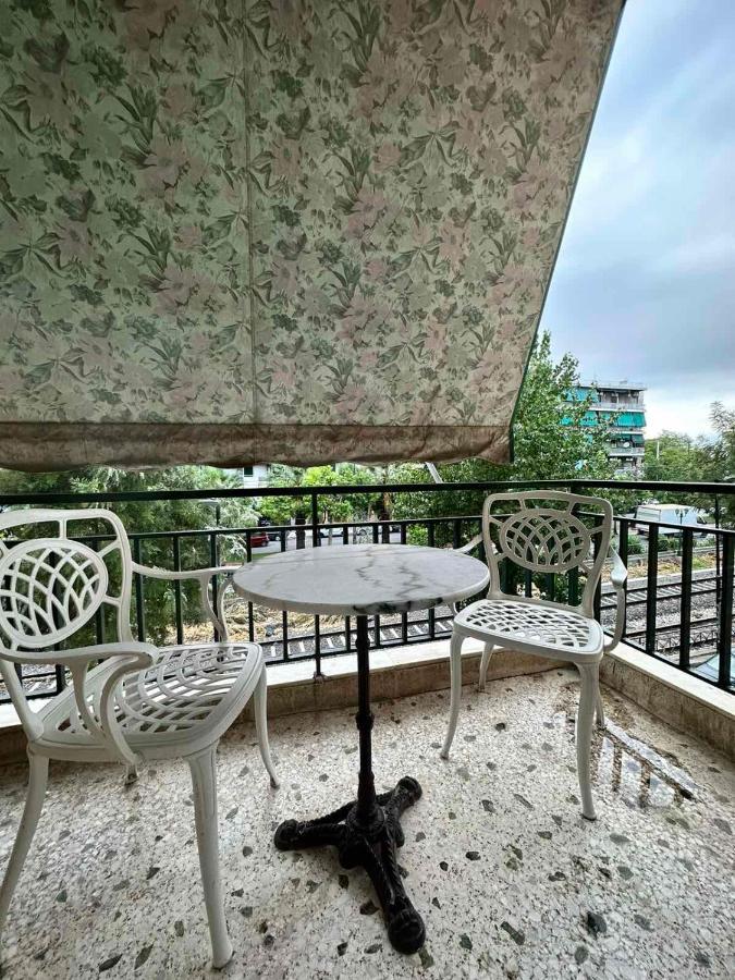 Cozy Apartment At Gazi Square Атина Екстериор снимка