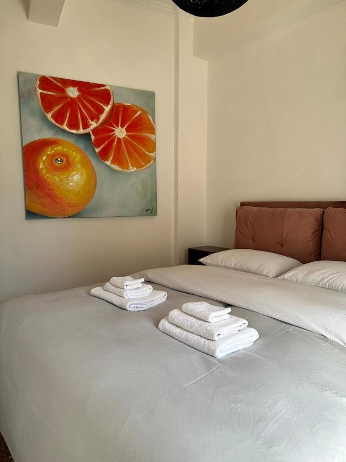Cozy Apartment At Gazi Square Атина Екстериор снимка